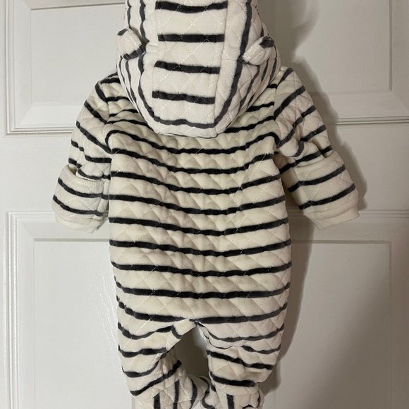 NORDSTROM Baby one-piece Jacket - Picture 2 of 3